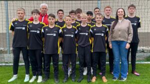 U15 dankt Fa. FORSTER